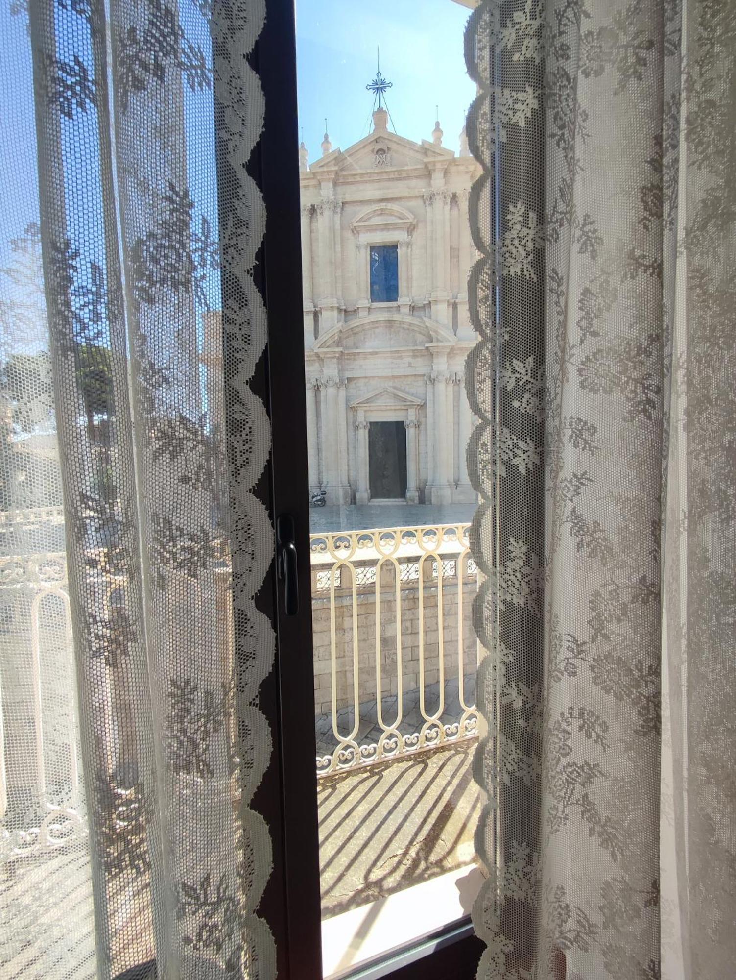 Yhomisus Bed and Breakfast Comiso Εξωτερικό φωτογραφία