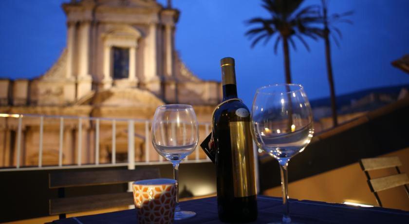 Yhomisus Bed and Breakfast Comiso Εξωτερικό φωτογραφία
