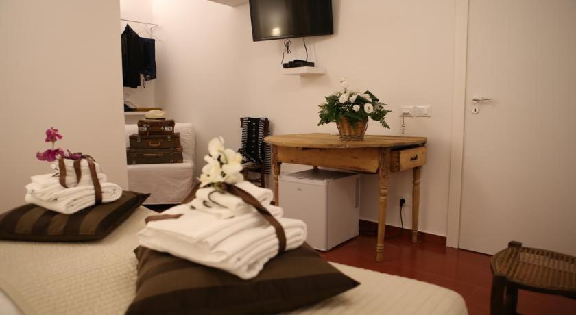 Yhomisus Bed and Breakfast Comiso Εξωτερικό φωτογραφία