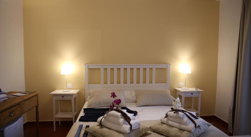 Yhomisus Bed and Breakfast Comiso Εξωτερικό φωτογραφία