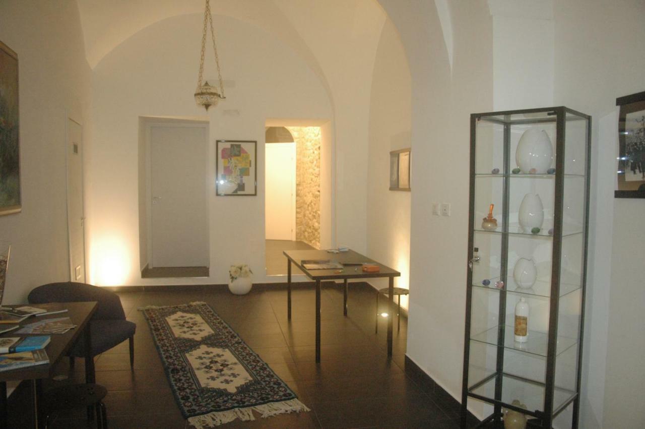 Yhomisus Bed and Breakfast Comiso Εξωτερικό φωτογραφία